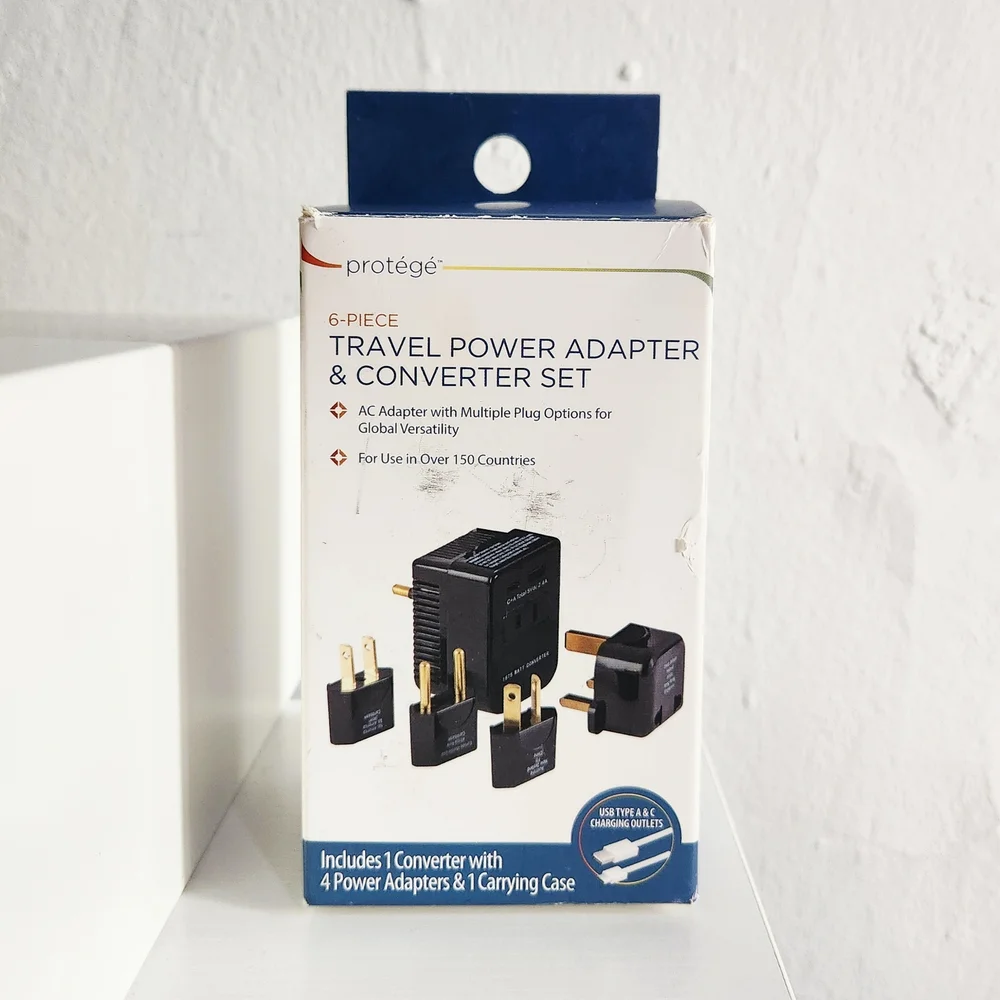 Travel Power Adapter & Converter Set Black 6 pieces w/ Travel Bag